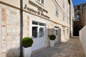 Jupiter Luxury Hotel
