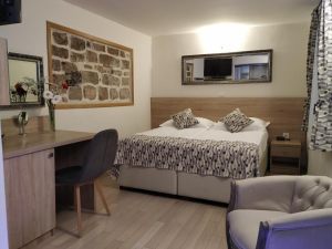 Kastel 1700 Boutique Hotel