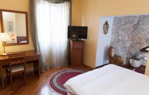 Hotel Peristil