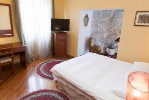 Hotel Peristil