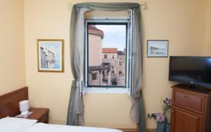 Hotel Peristil