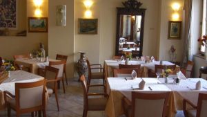 Hotel Peristil